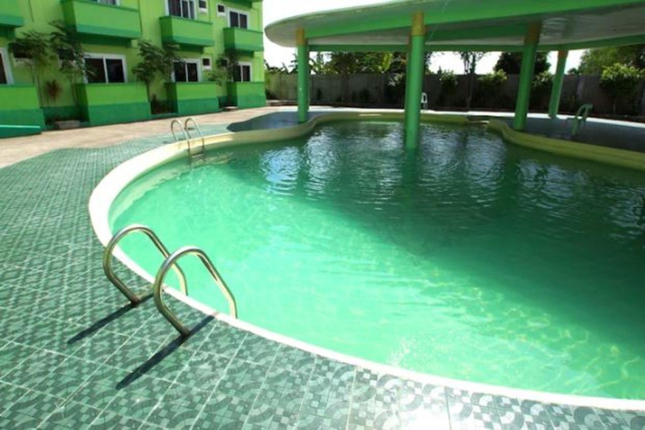 Green One Hotel Lapu-Lapu City Exterior photo