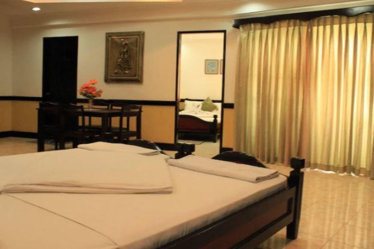 Green One Hotel Lapu-Lapu City Exterior photo
