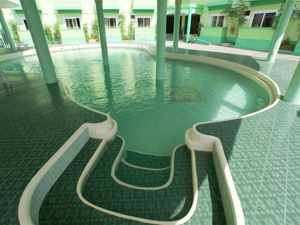 Green One Hotel Lapu-Lapu City Exterior photo