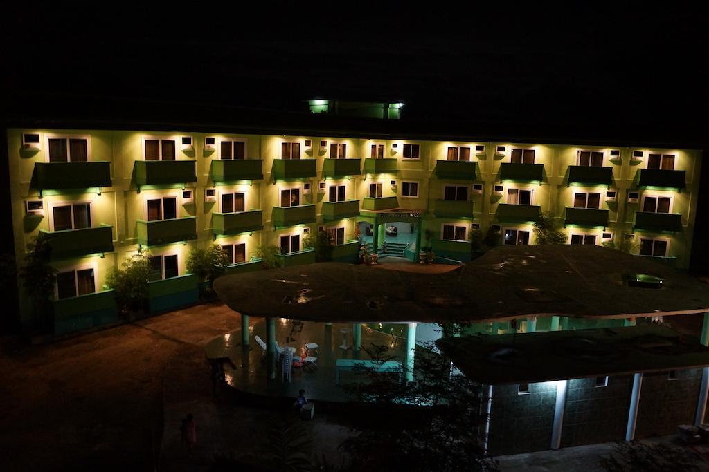 Green One Hotel Lapu-Lapu City Exterior photo