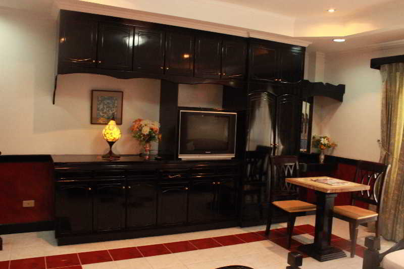 Green One Hotel Lapu-Lapu City Exterior photo