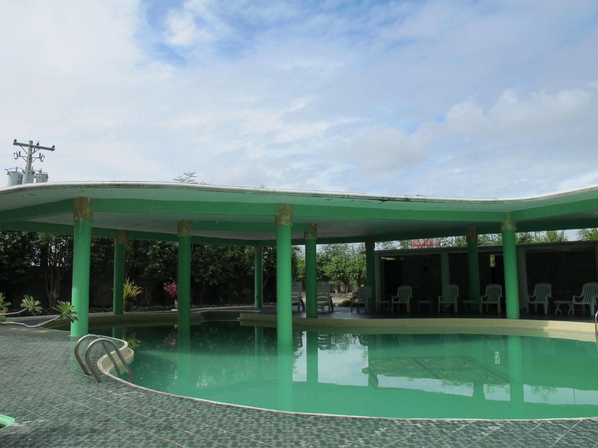 Green One Hotel Lapu-Lapu City Exterior photo