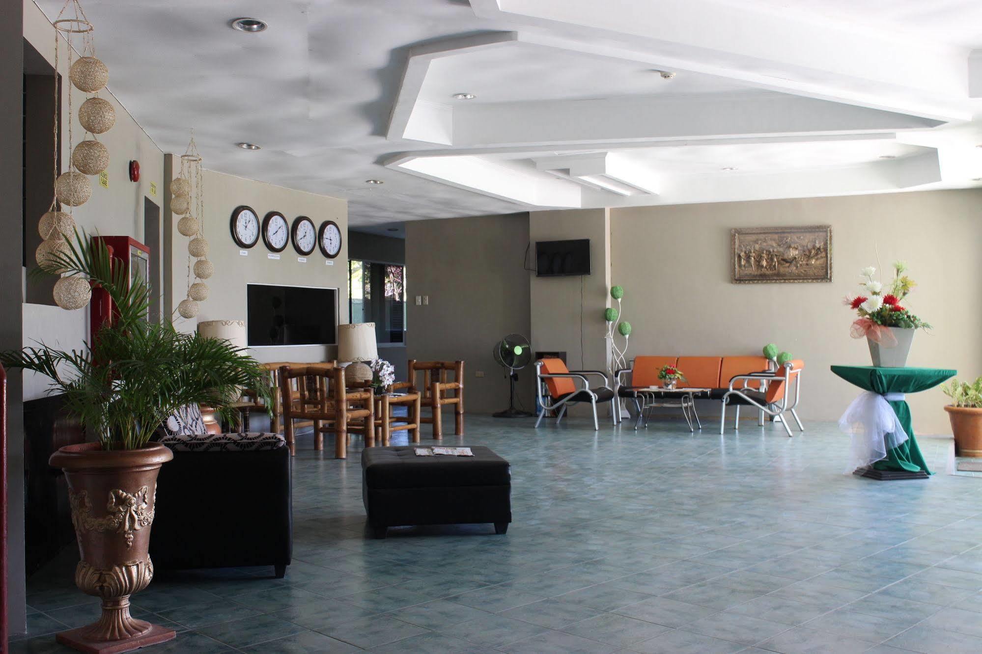 Green One Hotel Lapu-Lapu City Exterior photo